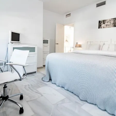 Mr- Cozy 4 Sleep Flat In Marbella, Great Location