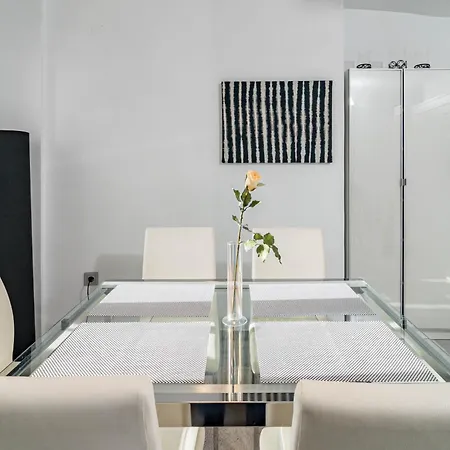 Mr- Cozy 4 Sleep Flat In Marbella, Great Location